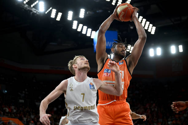 武汉三镇虽 武汉三镇虽