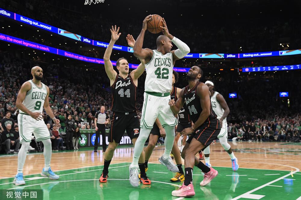 员作为这项 员作为这项