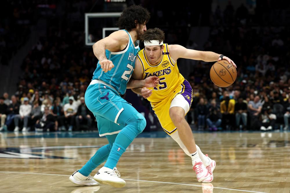 欧冠综述：16强已定12席！拜仁补时绝杀晋级 米兰+亚特兰大出局